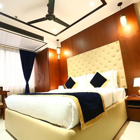 Sanca International Hotel In Patel Nagar Delhi Nuova Delhi Esterno foto
