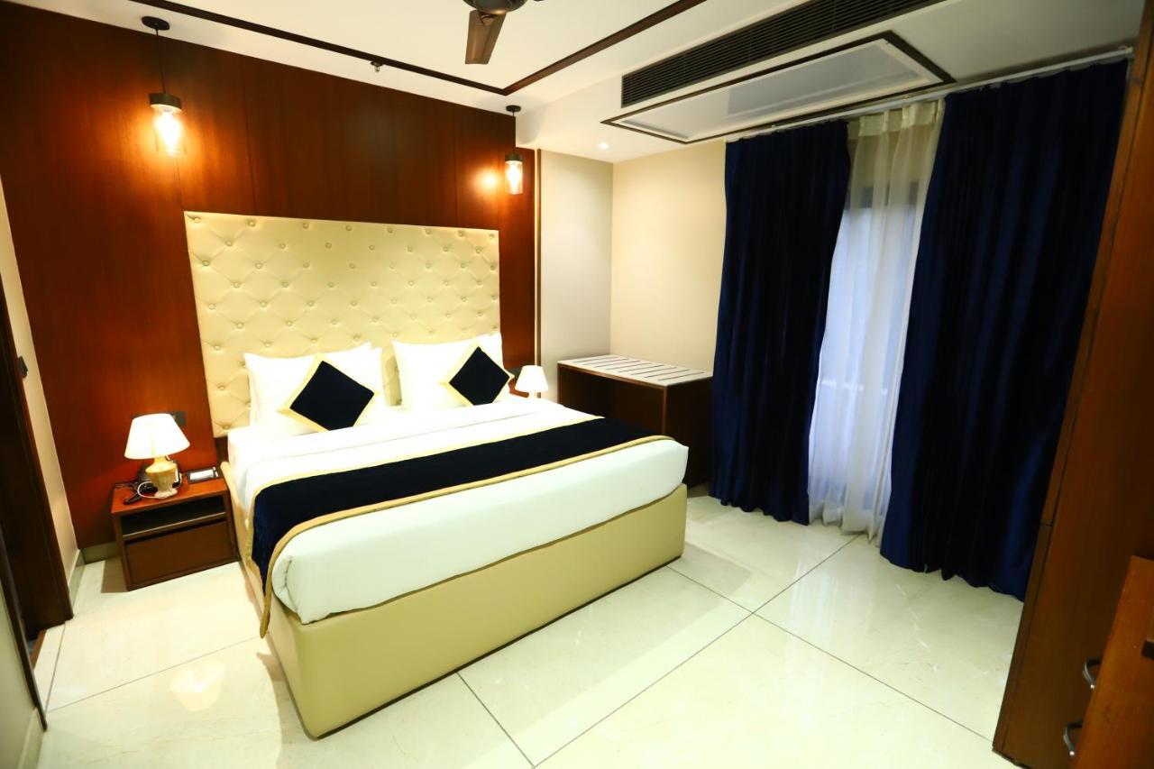 Sanca International Hotel In Patel Nagar Delhi Nuova Delhi Esterno foto