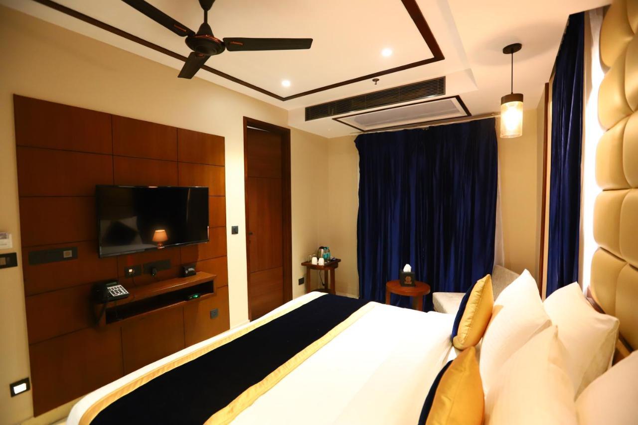 Sanca International Hotel In Patel Nagar Delhi Nuova Delhi Esterno foto