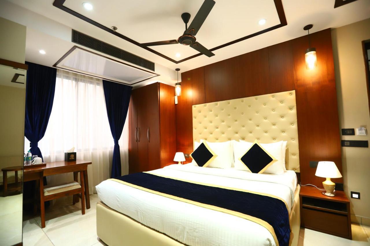 Sanca International Hotel In Patel Nagar Delhi Nuova Delhi Esterno foto