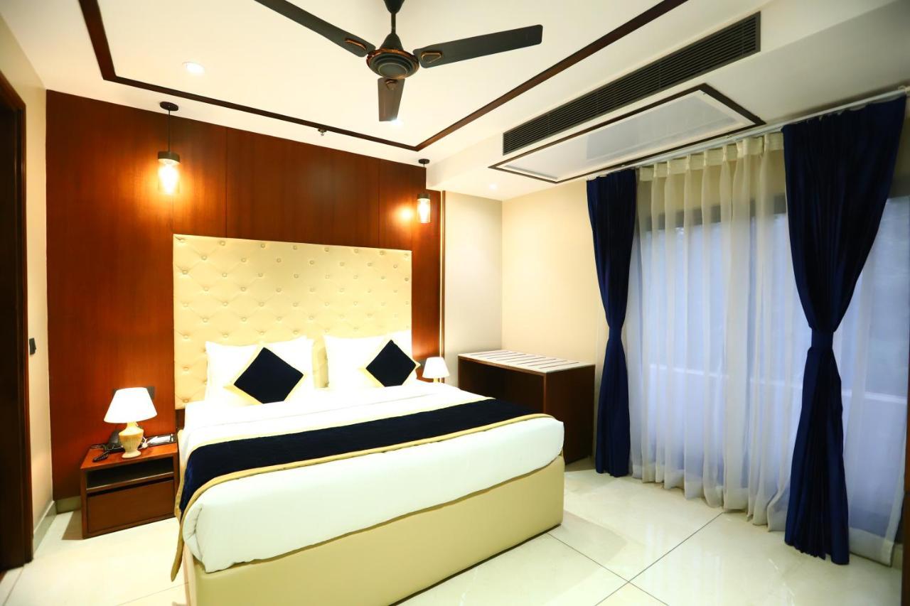 Sanca International Hotel In Patel Nagar Delhi Nuova Delhi Esterno foto