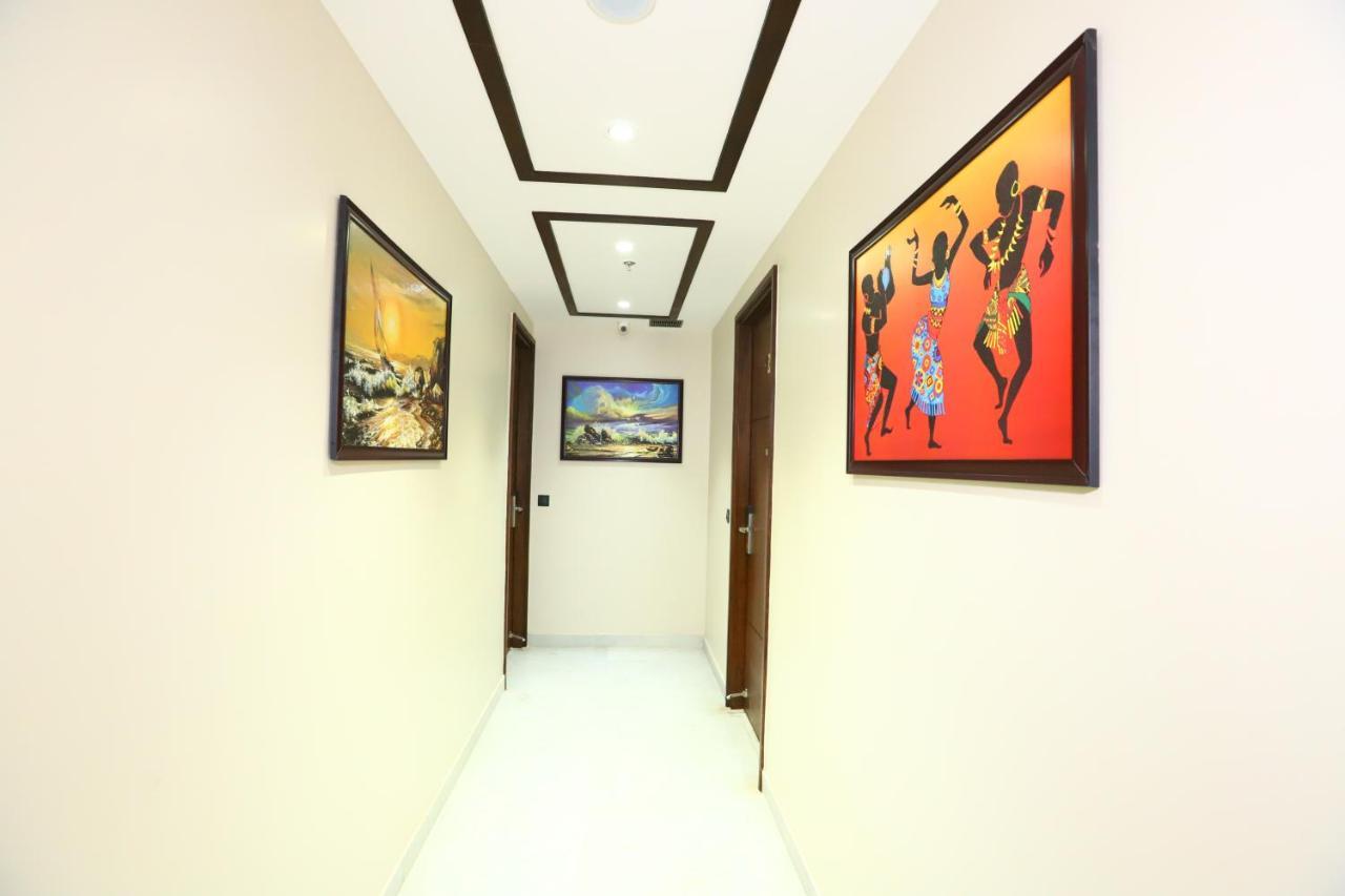 Sanca International Hotel In Patel Nagar Delhi Nuova Delhi Esterno foto