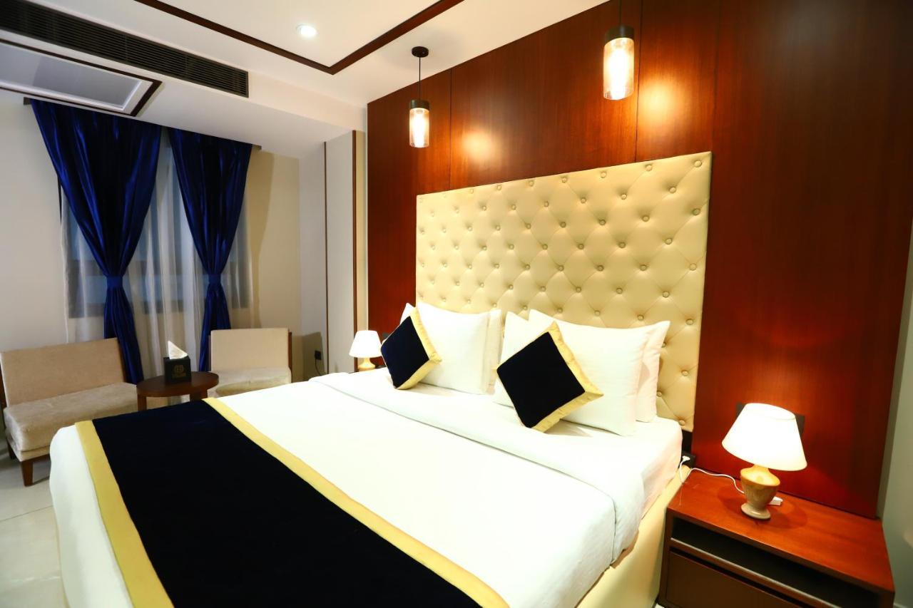 Sanca International Hotel In Patel Nagar Delhi Nuova Delhi Esterno foto